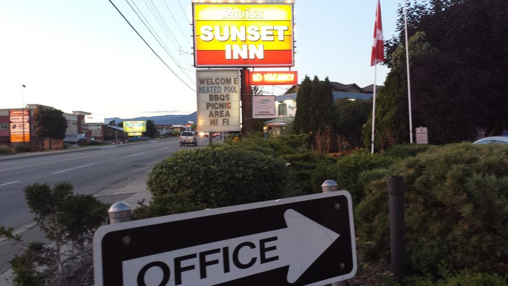 Swiss Sunset Inn Penticton Exterior photo